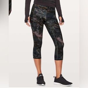 ⚡️🌈 Lululemon Speed Up Crop 21” Radiant Multi Leggings Size 4 🌈⚡️